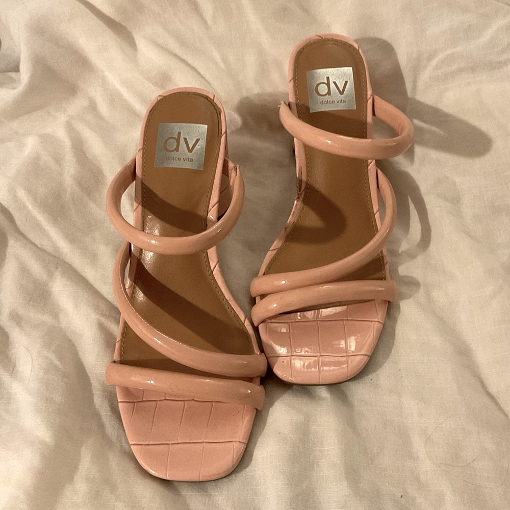 NWOT Dolce Vita barrel heel Myla sandal, blush, 7.5